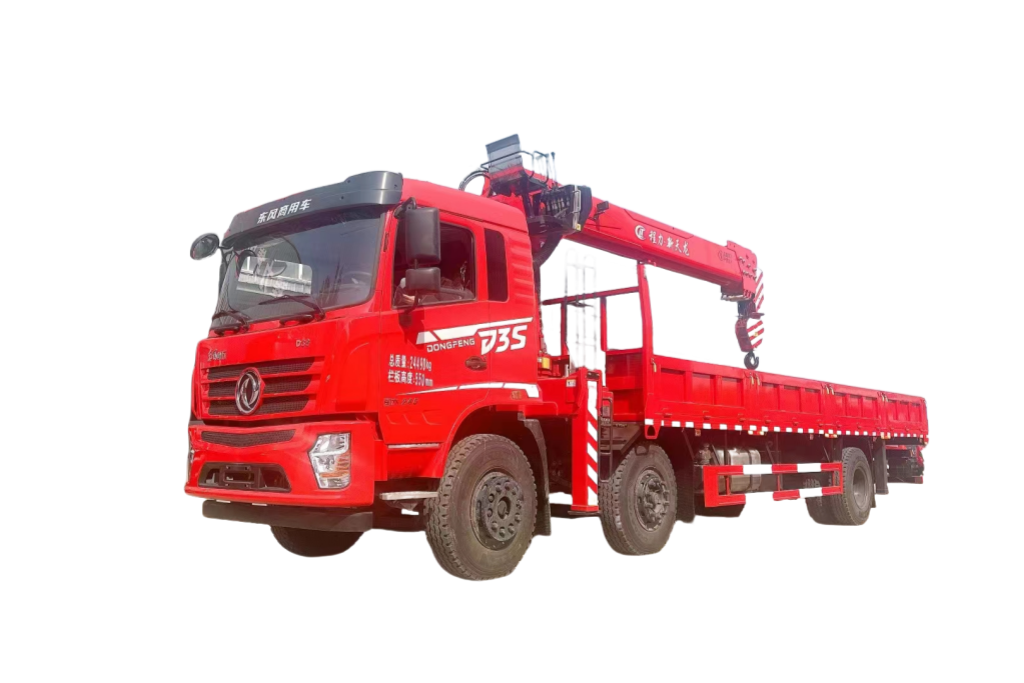 前四後四小(xiǎo)三軸随車(chē)吊 起重運輸車(chē)(圖1) 前四後四小(xiǎo)三軸随車(chē)吊 起重運輸車(chē)(圖1)